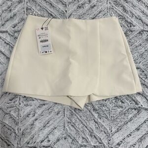 Zara Cream Women's Skorts